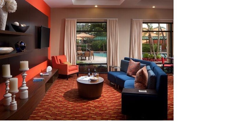 Courtyard By Marriott Fort Lauderdale East / Lauderdale-By-The-Sea Exterior photo