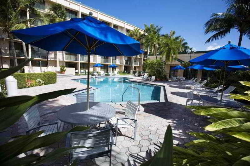 Courtyard By Marriott Fort Lauderdale East / Lauderdale-By-The-Sea Exterior photo